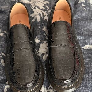 Women’s Black Croc-Embossed Penny Loafers - Classic Slip-On Flats